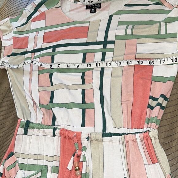 Limited Edition Beach 🏖️ Dress 🖼️ Deco Look 👀Miamibased hotel 🏨 The Webster - Picture 12 of 17